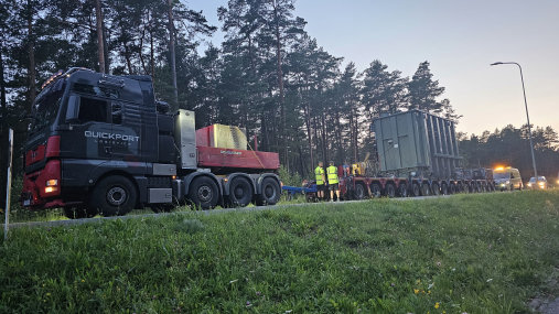 Moving of 170tn General Electric transformer 